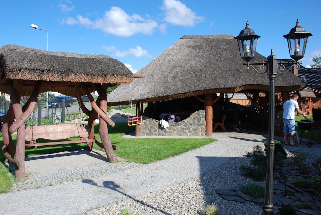 Pokoje Goscinne U Anety Wicko  ภายนอก รูปภาพ